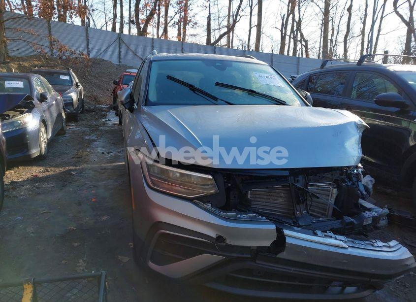 Photo 22 of 2023 Volkswagen Tiguan 2.0T SE (VIN 3VVMB7AX7PM017807)