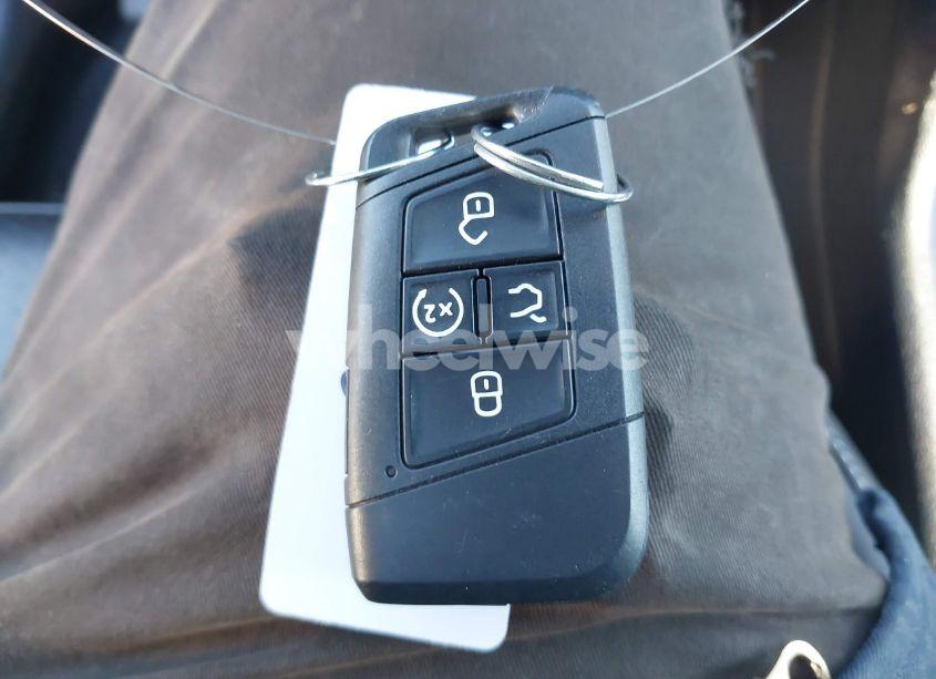 Photo 11 of 2023 Volkswagen Tiguan 2.0T SE (VIN 3VVMB7AX7PM032629)