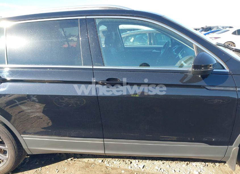 Photo 13 of 2023 Volkswagen Tiguan 2.0T SE (VIN 3VVMB7AX7PM032629)