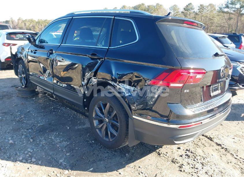 Photo 3 of 2023 Volkswagen Tiguan 2.0T SE (VIN 3VVMB7AX7PM032629)