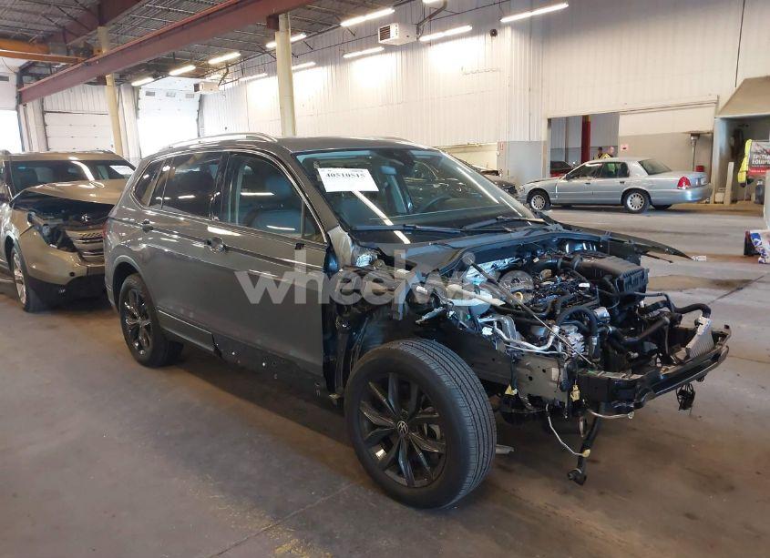 2024 Volkswagen Tiguan 2.0T SE (VIN 3VVMB7AX7RM118655) main photo