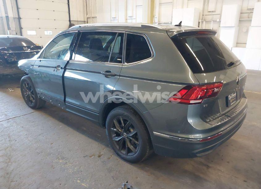 Photo 3 of 2024 Volkswagen Tiguan 2.0T SE (VIN 3VVMB7AX7RM118655)