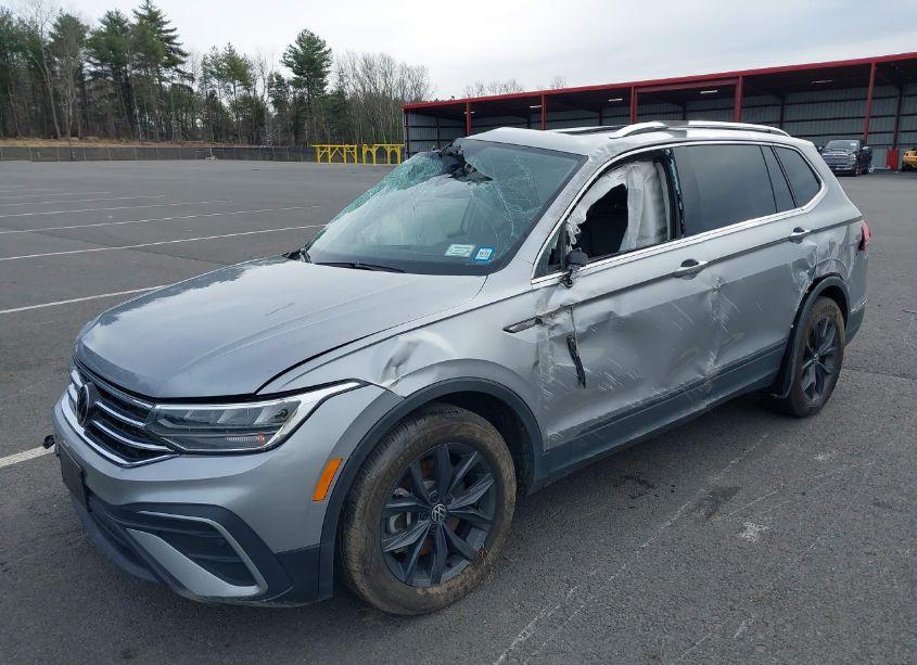 Photo 6 of 2024 Volkswagen Tiguan 2.0T SE/WOLFSBURG EDITION (VIN 3VVMB7AX8RM034392)