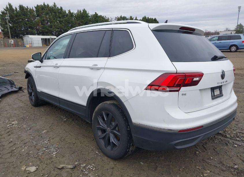 Photo 3 of 2024 Volkswagen Tiguan 2.0T SE/WOLFSBURG EDITION (VIN 3VVMB7AX8RM049460)