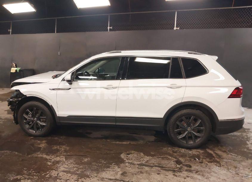 Photo 14 of 2024 Volkswagen Tiguan 2.0T SE/WOLFSBURG EDITION (VIN 3VVMB7AX8RM078277)