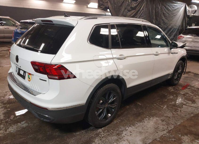 Photo 4 of 2024 Volkswagen Tiguan 2.0T SE/WOLFSBURG EDITION (VIN 3VVMB7AX8RM078277)