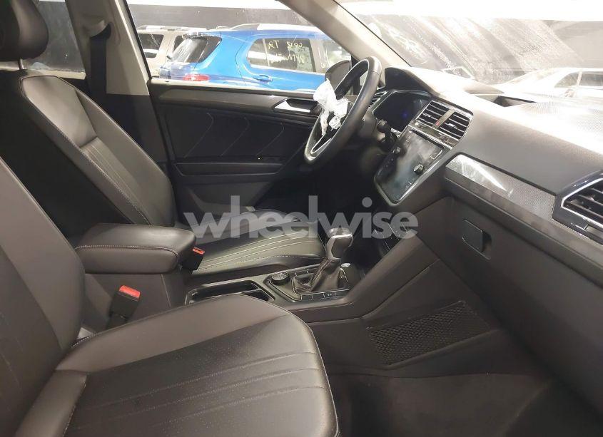 Photo 5 of 2024 Volkswagen Tiguan 2.0T SE/WOLFSBURG EDITION (VIN 3VVMB7AX8RM078277)