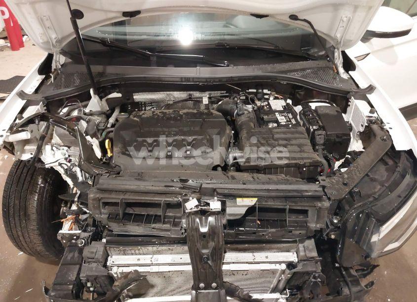 Photo 10 of 2024 Volkswagen Tiguan 2.0T SE/WOLFSBURG EDITION (VIN 3VVMB7AX9RM108094)