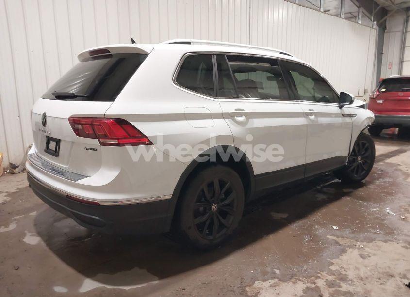 Photo 4 of 2024 Volkswagen Tiguan 2.0T SE/WOLFSBURG EDITION (VIN 3VVMB7AX9RM108094)