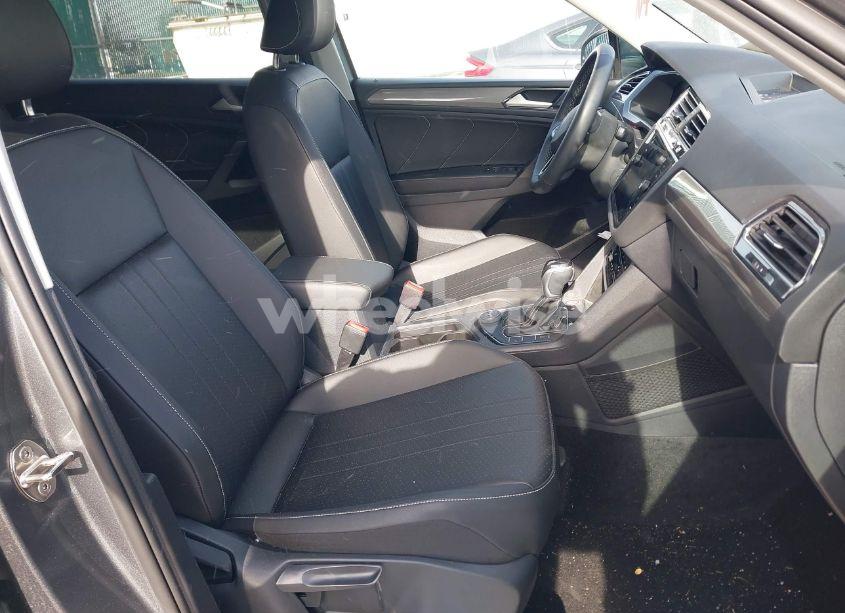 Photo 5 of 2023 Volkswagen Tiguan 2.0T SE (VIN 3VVMB7AXXPM008258)