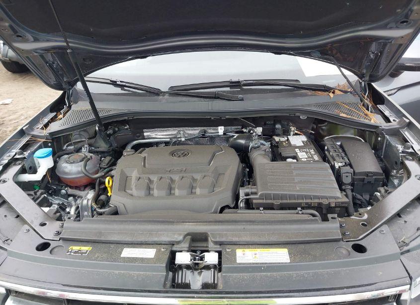 Photo 10 of 2024 Volkswagen Tiguan 2.0T SE/WOLFSBURG EDITION (VIN 3VVMB7AXXRM067202)