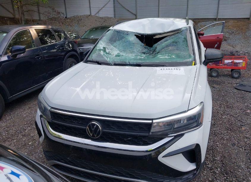 Photo 12 of 2022 Volkswagen Taos 1.5T S (VIN 3VVMX7B21NM055390)