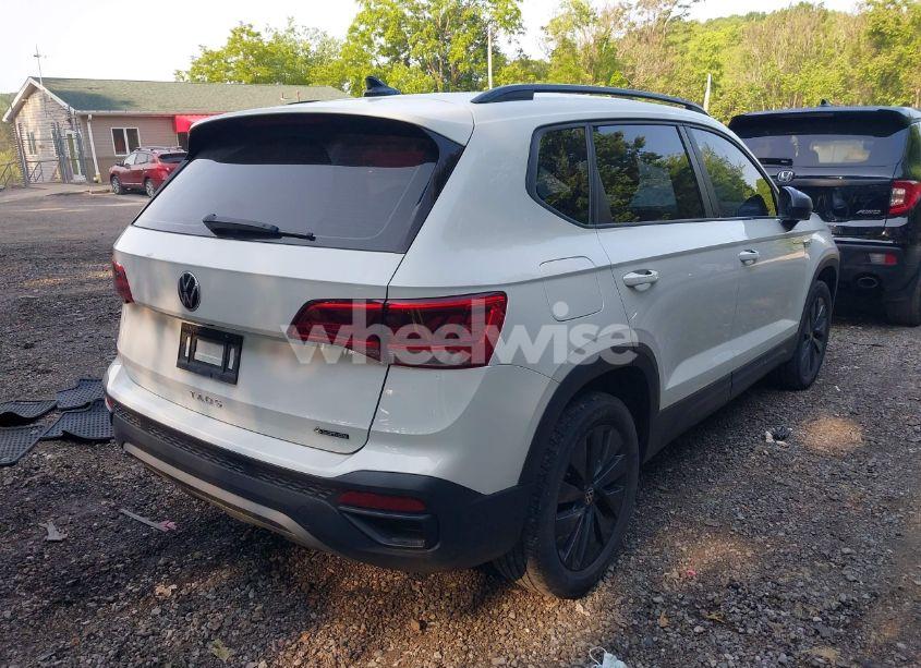 Photo 4 of 2022 Volkswagen Taos 1.5T S (VIN 3VVMX7B21NM055390)