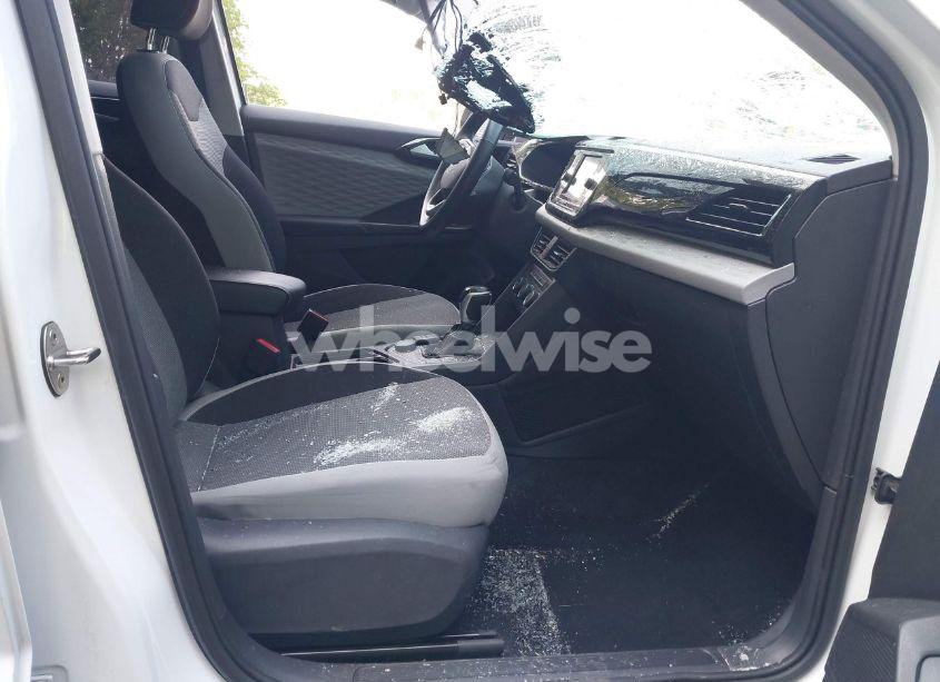 Photo 5 of 2022 Volkswagen Taos 1.5T S (VIN 3VVMX7B21NM055390)