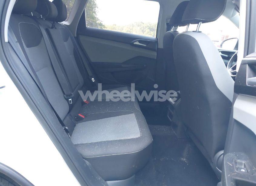 Photo 8 of 2022 Volkswagen Taos 1.5T S (VIN 3VVMX7B21NM055390)