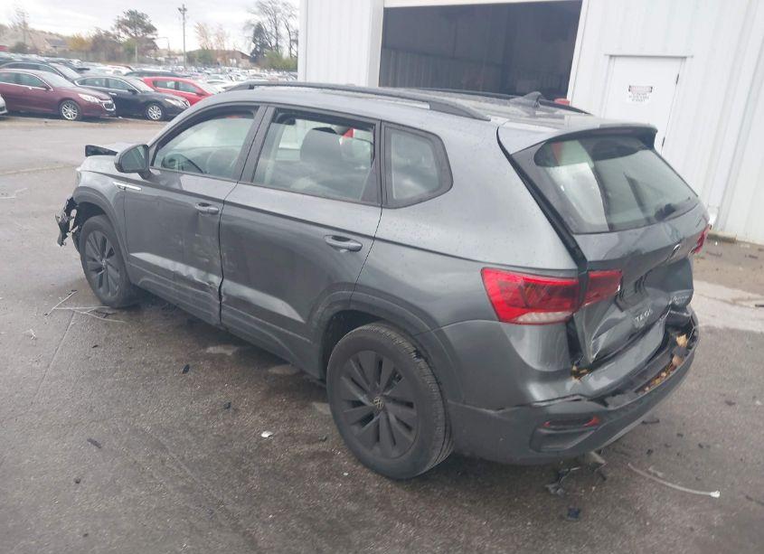 Photo 3 of 2022 Volkswagen Taos 1.5T S (VIN 3VVMX7B26NM032770)