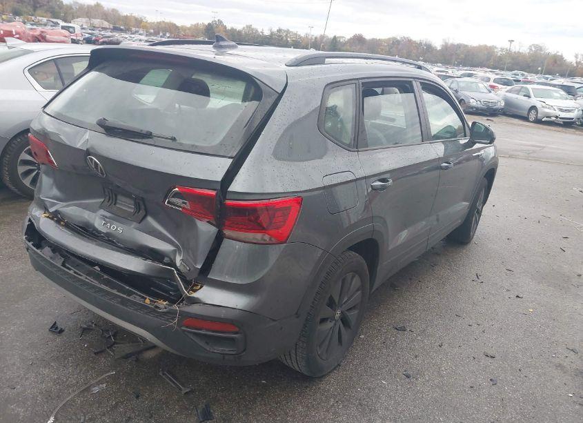 Photo 4 of 2022 Volkswagen Taos 1.5T S (VIN 3VVMX7B26NM032770)