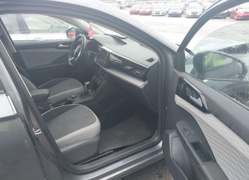 Photo 5 of 2022 Volkswagen Taos 1.5T S (VIN 3VVMX7B26NM032770)