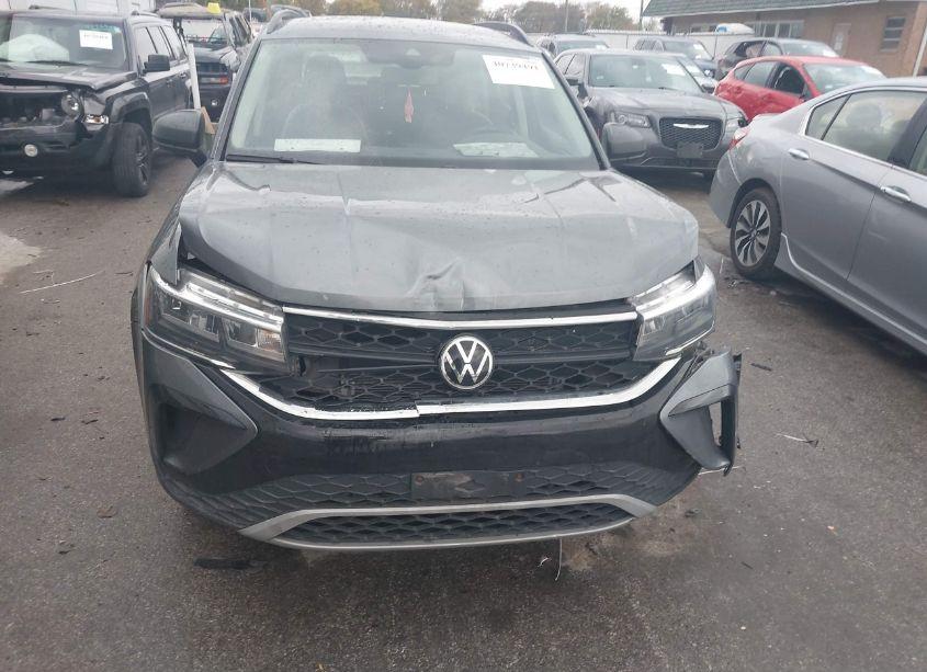 Photo 6 of 2022 Volkswagen Taos 1.5T S (VIN 3VVMX7B26NM032770)