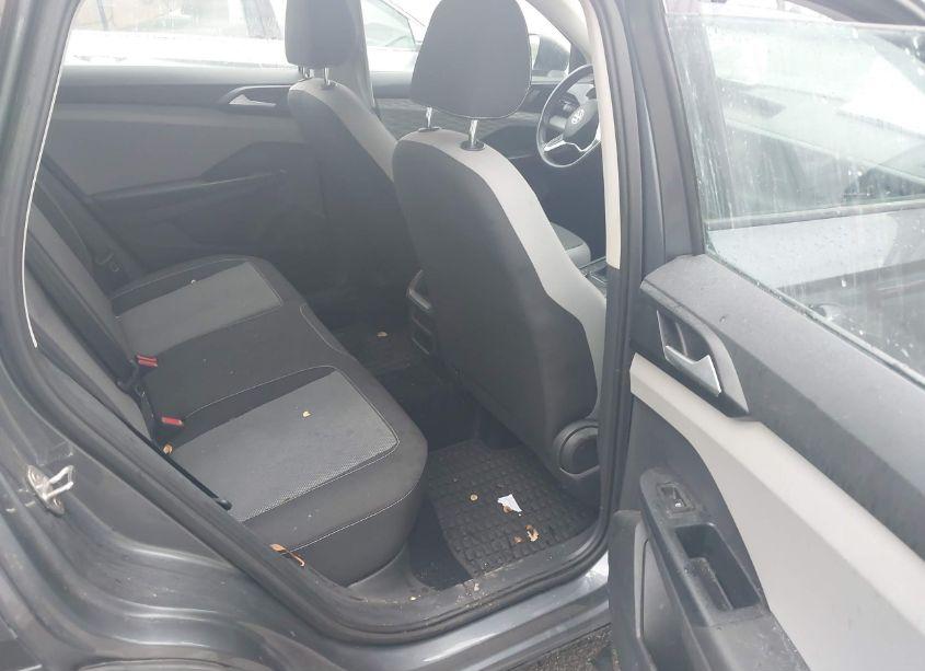 Photo 8 of 2022 Volkswagen Taos 1.5T S (VIN 3VVMX7B26NM032770)