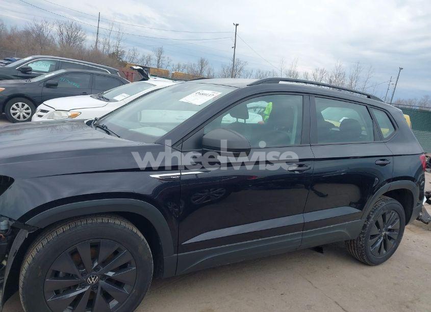 Photo 15 of 2022 Volkswagen Taos 1.5T S (VIN 3VVMX7B2XNM038376)