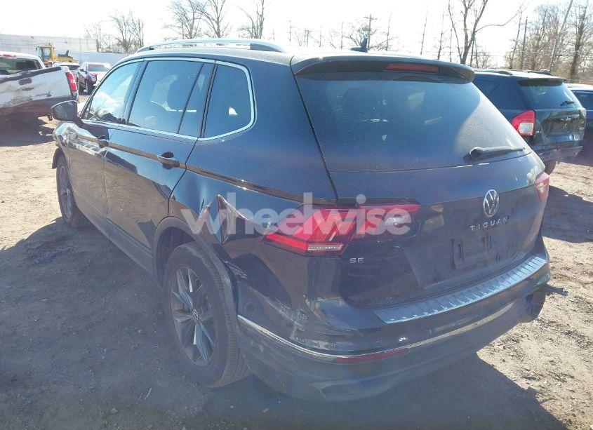 Photo 3 of 2023 Volkswagen Tiguan 2.0T SE (VIN 3VVNB7AX1PM040486)