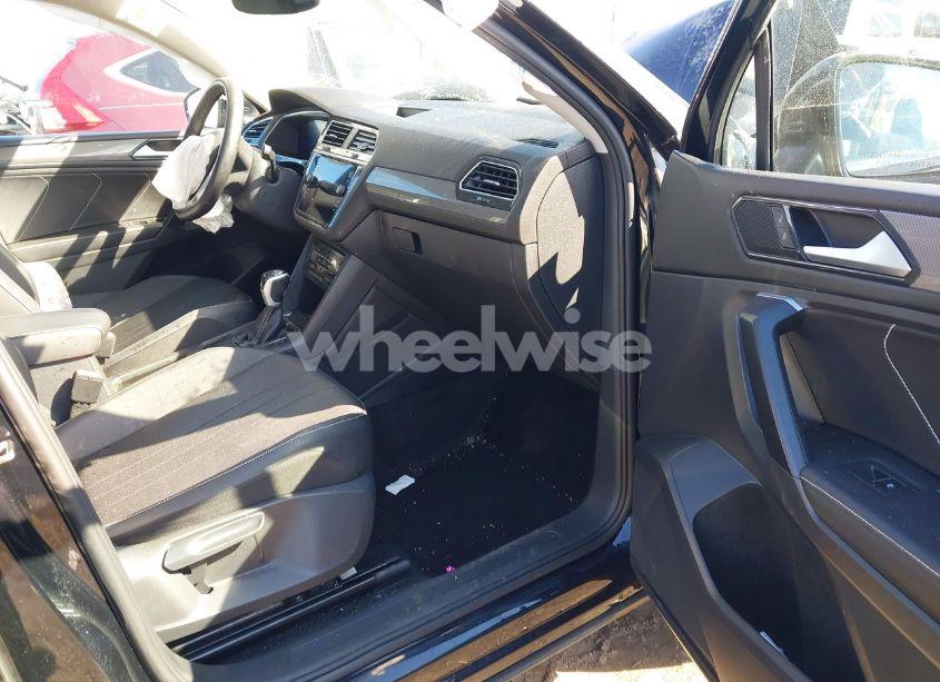 Photo 5 of 2023 Volkswagen Tiguan 2.0T SE (VIN 3VVNB7AX1PM040486)