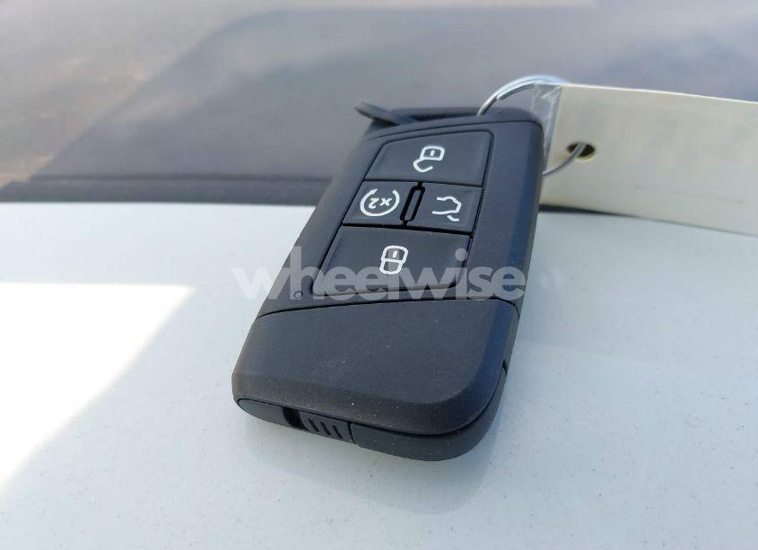 Photo 11 of 2024 Volkswagen Tiguan (VIN 3VVNB7AX2RM088873)