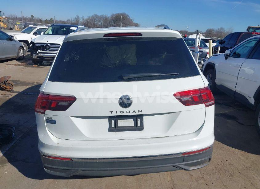 Photo 17 of 2024 Volkswagen Tiguan (VIN 3VVNB7AX2RM088873)
