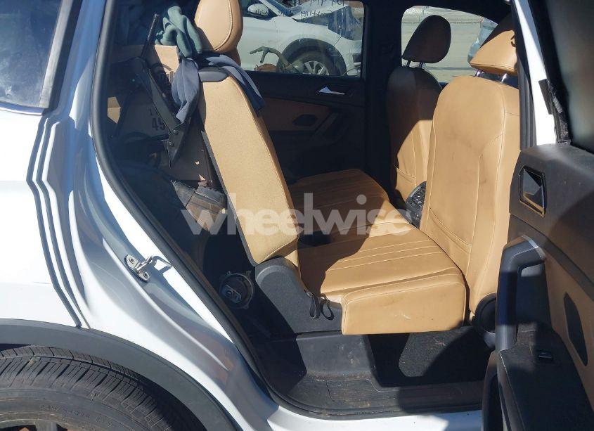 Photo 8 of 2024 Volkswagen Tiguan (VIN 3VVNB7AX2RM088873)