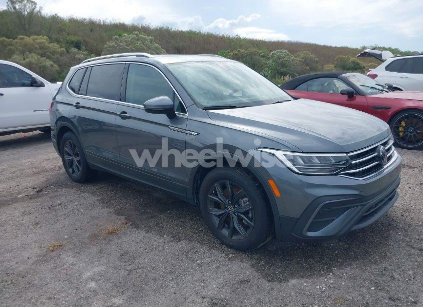 2024 Volkswagen Tiguan 2.0T SE/WOLFSBURG EDITION (VIN 3VVNB7AX3RM147123) main photo