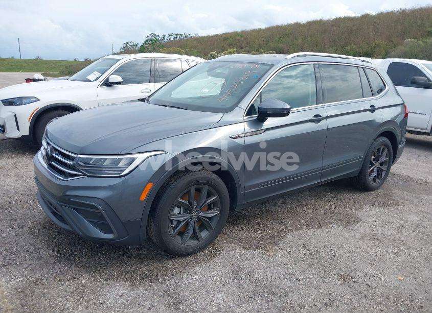 Photo 2 of 2024 Volkswagen Tiguan 2.0T SE/WOLFSBURG EDITION (VIN 3VVNB7AX3RM147123)