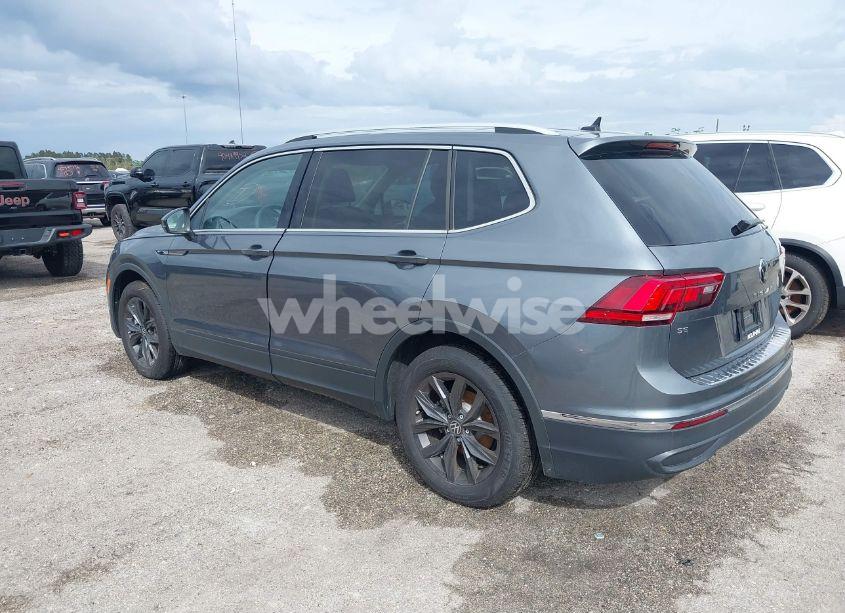 Photo 3 of 2024 Volkswagen Tiguan 2.0T SE/WOLFSBURG EDITION (VIN 3VVNB7AX3RM147123)
