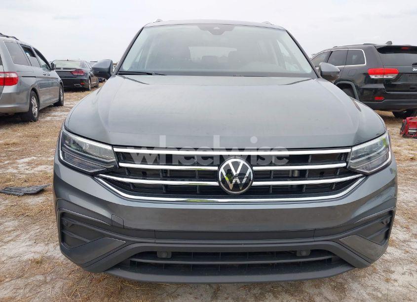 Photo 6 of 2024 Volkswagen Tiguan 2.0T SE/WOLFSBURG EDITION (VIN 3VVNB7AX3RM147123)