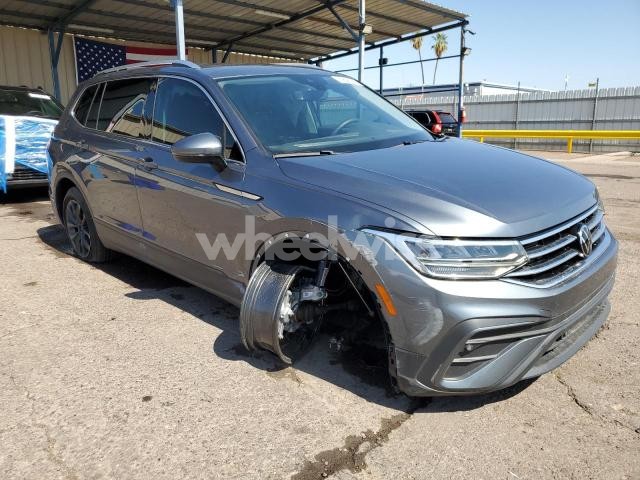 Photo 9 of 2024 VOLKSWAGEN TIGUAN SE (VIN 3VVNB7AX3RM148188)