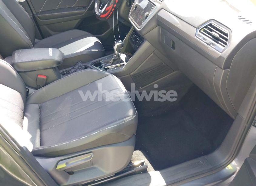 Photo 5 of 2023 Volkswagen Tiguan 2.0T SE (VIN 3VVNB7AX5PM064693)