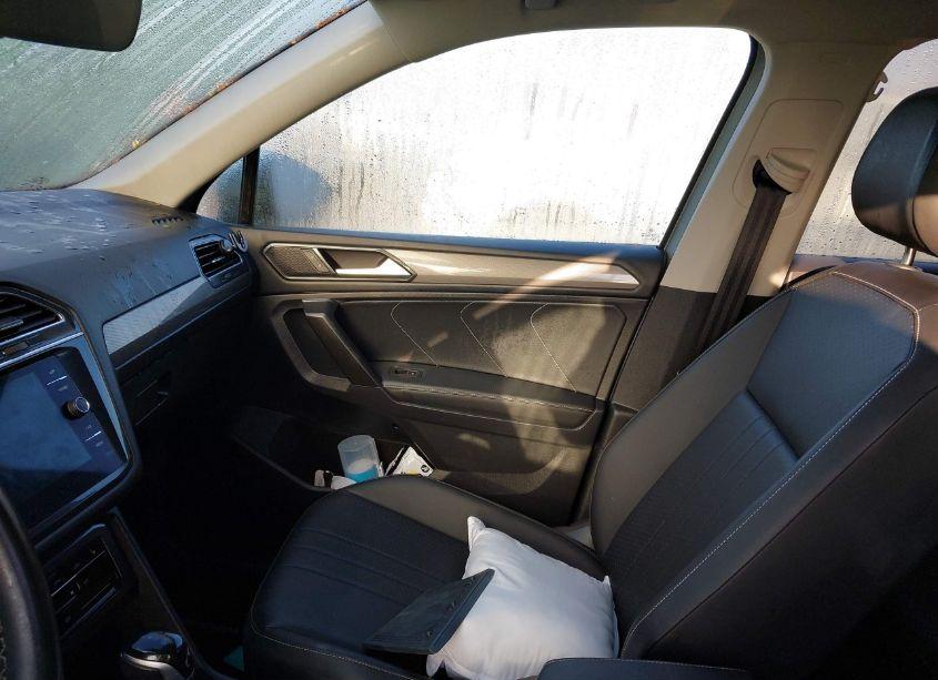 Photo 5 of 2023 Volkswagen Tiguan 2.0T SE (VIN 3VVNB7AX5PM075550)