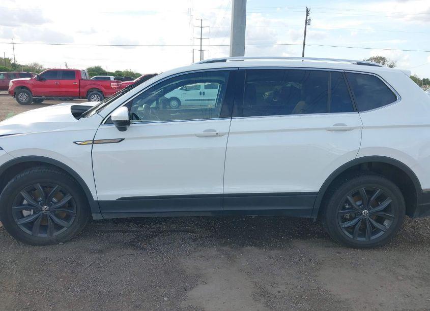 Photo 14 of 2024 Volkswagen Tiguan 2.0T SE/WOLFSBURG EDITION (VIN 3VVNB7AX5RM127388)