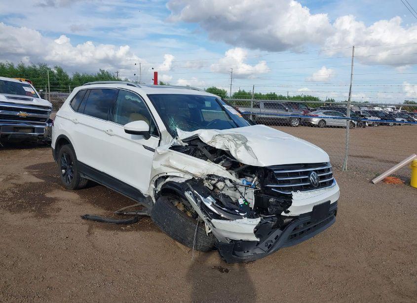 Photo 6 of 2024 Volkswagen Tiguan 2.0T SE/WOLFSBURG EDITION (VIN 3VVNB7AX5RM127388)