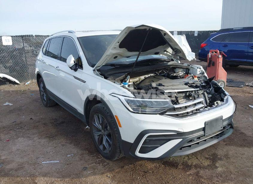 2024 Volkswagen Tiguan 2.0T SE/WOLFSBURG EDITION (VIN 3VVNB7AX6RM003078) main photo