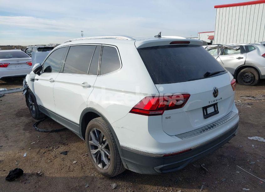 Photo 3 of 2024 Volkswagen Tiguan 2.0T SE/WOLFSBURG EDITION (VIN 3VVNB7AX6RM003078)