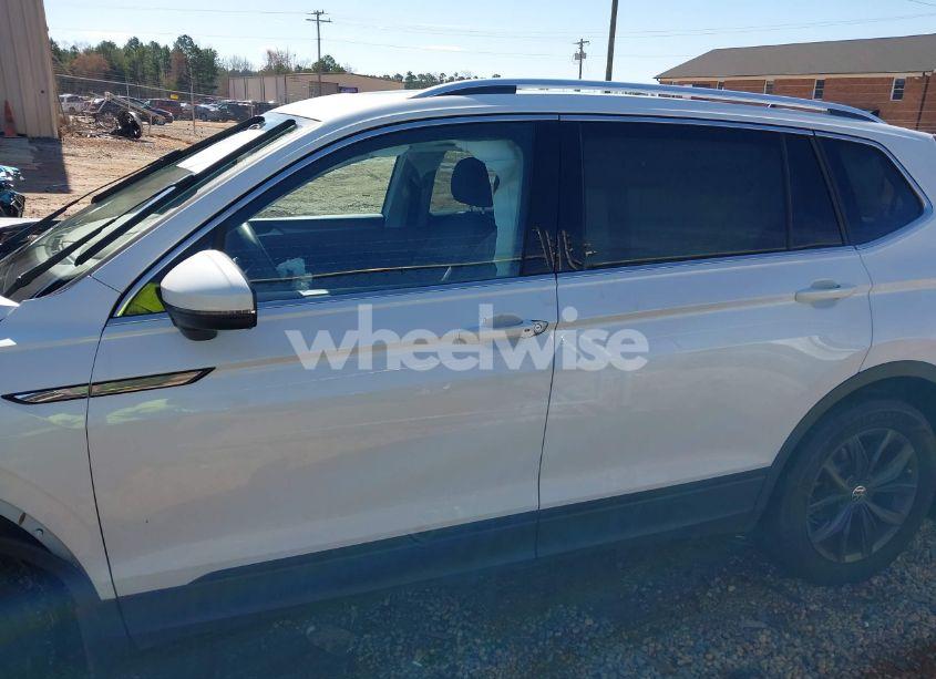 Photo 14 of 2023 Volkswagen Tiguan 2.0T SE (VIN 3VVNB7AX8PM028383)