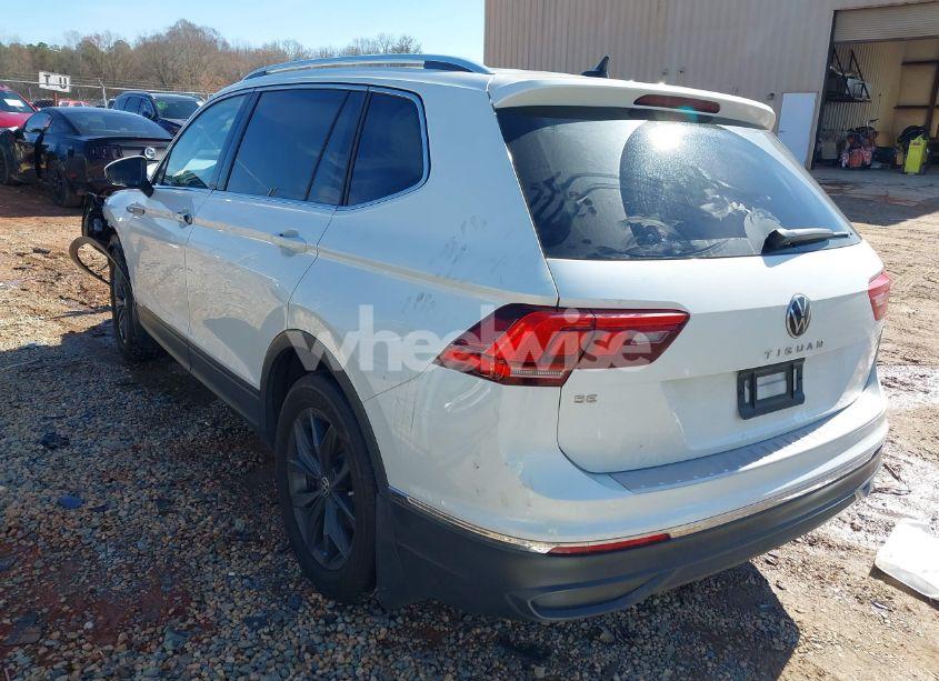 Photo 3 of 2023 Volkswagen Tiguan 2.0T SE (VIN 3VVNB7AX8PM028383)