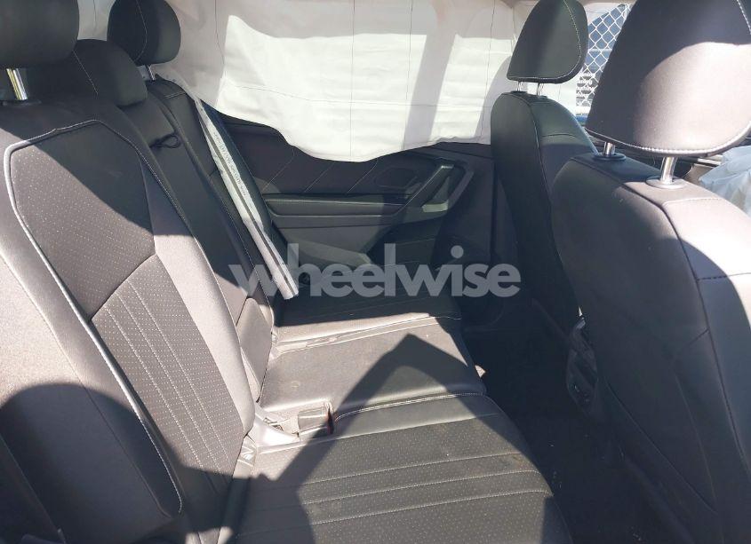 Photo 8 of 2023 Volkswagen Tiguan 2.0T SE (VIN 3VVNB7AX8PM028383)