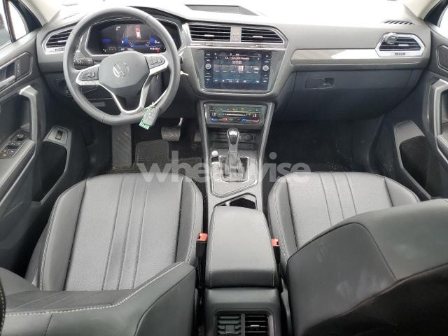 Photo 4 of 2024 VOLKSWAGEN TIGUAN SE (VIN 3VVNB7AX8RM032615)