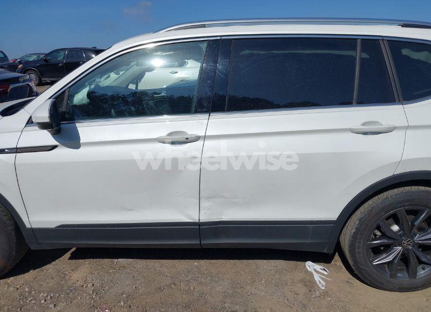 Photo 14 of 2023 Volkswagen Tiguan 2.0T SE (VIN 3VVNB7AX9PM121316)