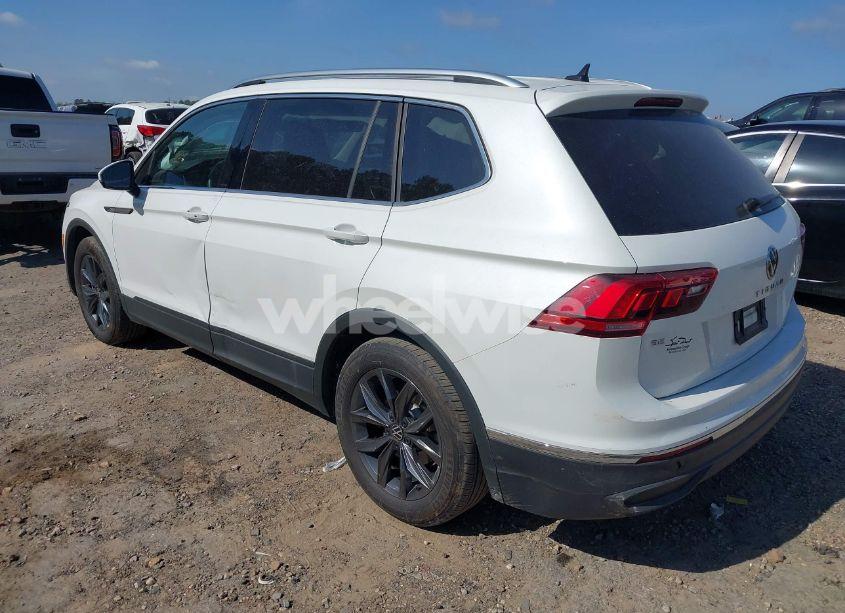 Photo 3 of 2023 Volkswagen Tiguan 2.0T SE (VIN 3VVNB7AX9PM121316)
