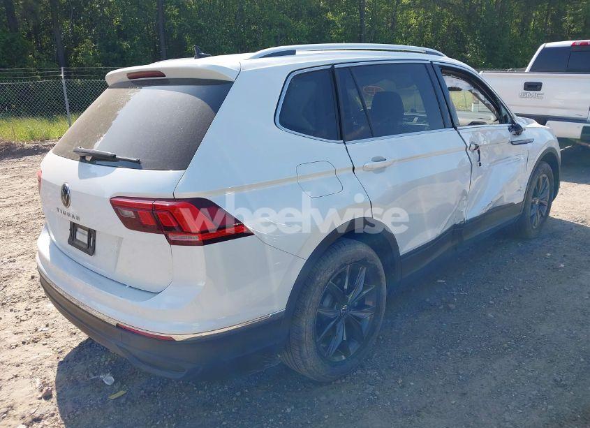 Photo 4 of 2023 Volkswagen Tiguan 2.0T SE (VIN 3VVNB7AX9PM121316)
