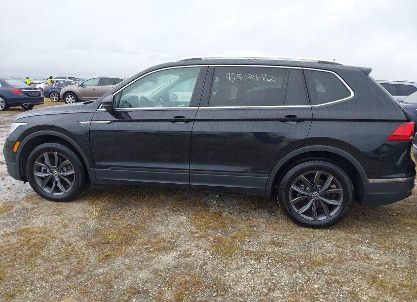 Photo 14 of 2023 Volkswagen Tiguan 2.0T SE (VIN 3VVNB7AXXPM118103)
