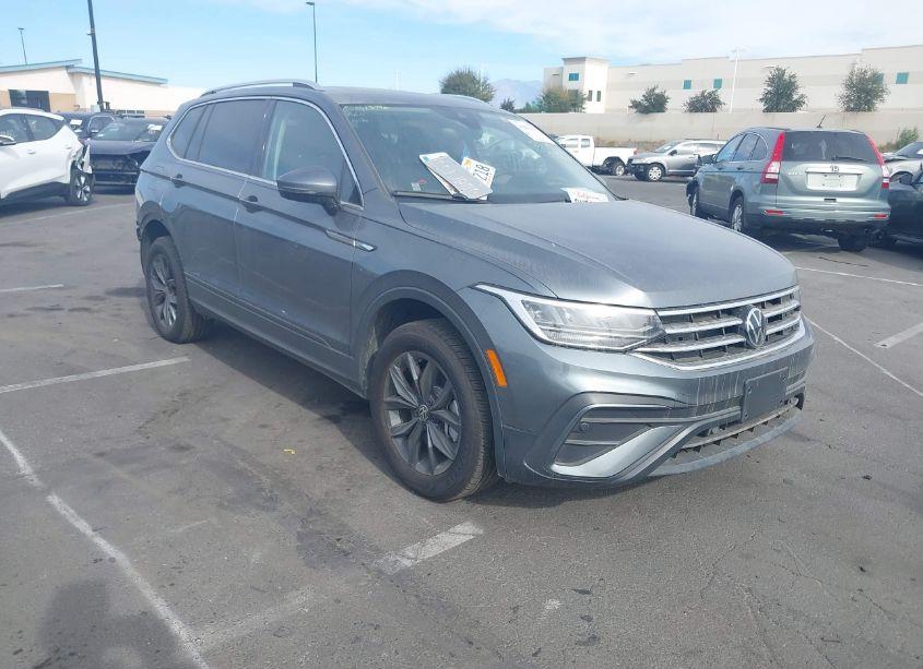 2024 Volkswagen Tiguan 2.0T SE/WOLFSBURG EDITION (VIN 3VVNB7AXXRM121134) main photo